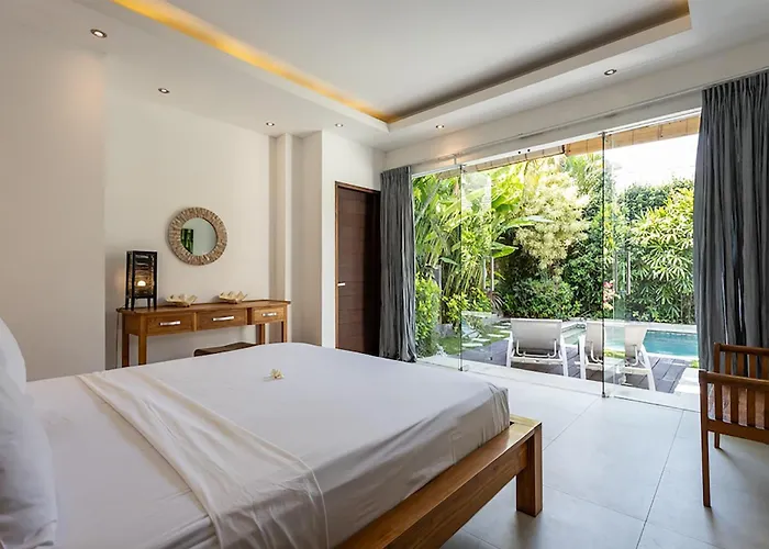 Lotus By Optimum Bali Seminyak (Bali)