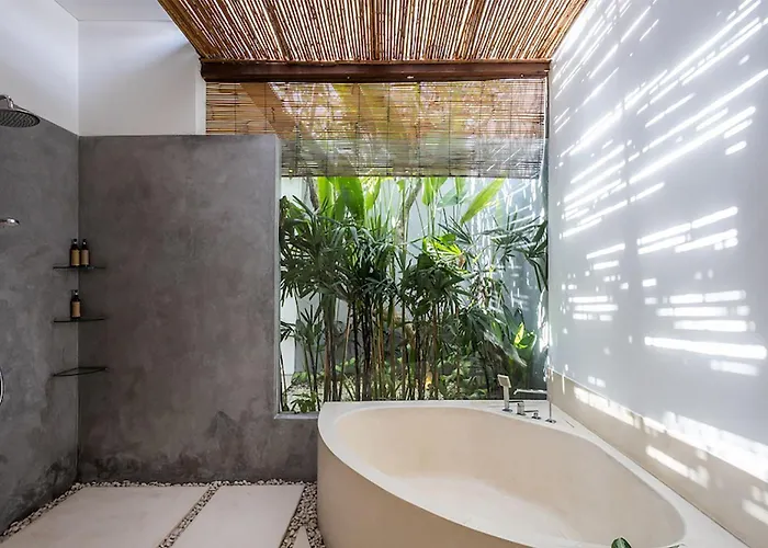 Lotus By Optimum Bali Villa Seminyak (Bali)